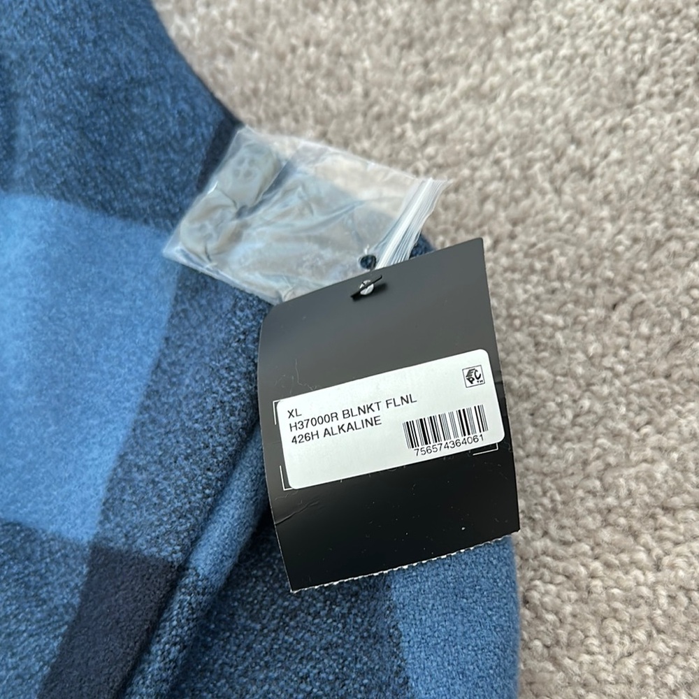 Men's Blue Checkered Jacket - Picture 3 of 4